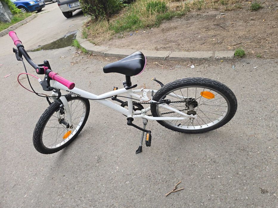 Vând bicicleta copii 6-10 ani