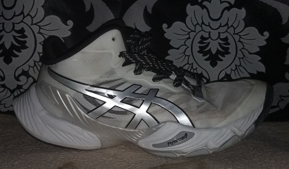 Asics Metarise "white & black"