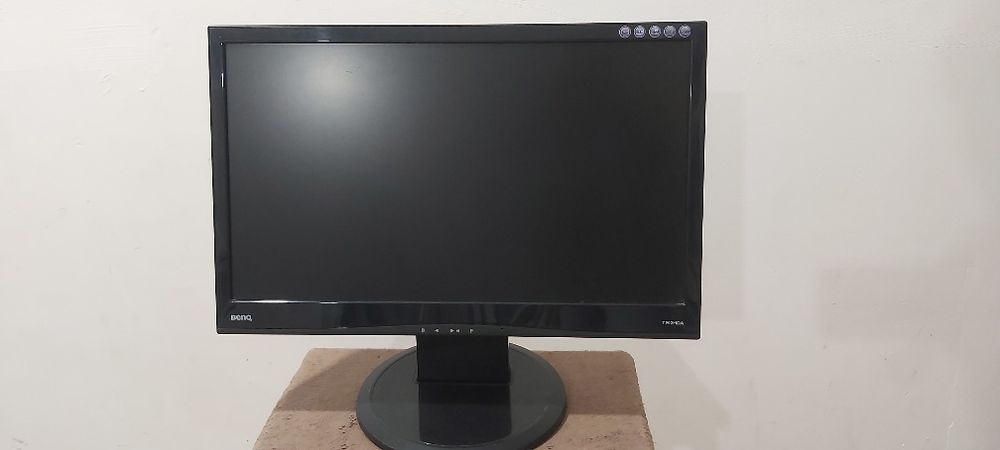 Монитор BENQ T902HDA  LCD диагональ 47