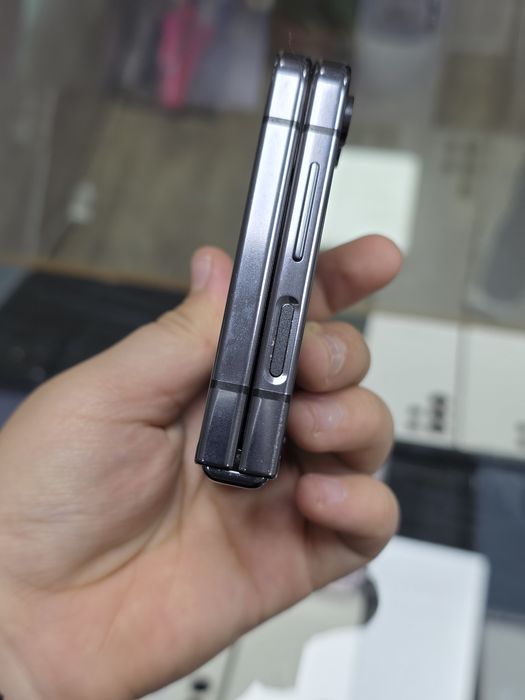 Samsung Flip5 512/256GB