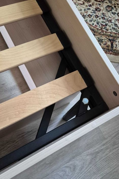 Продам спальный гарнитур