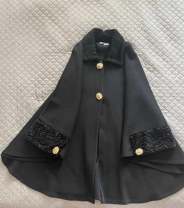 Невероятно дамско пончо от вълна