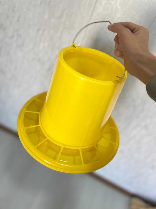 Yangi broller tovuqlar uchun ozuqa idishi – mustahkam va qulay