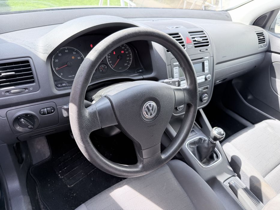 VW Golf 5 1.6 benzina 139.081 km reali