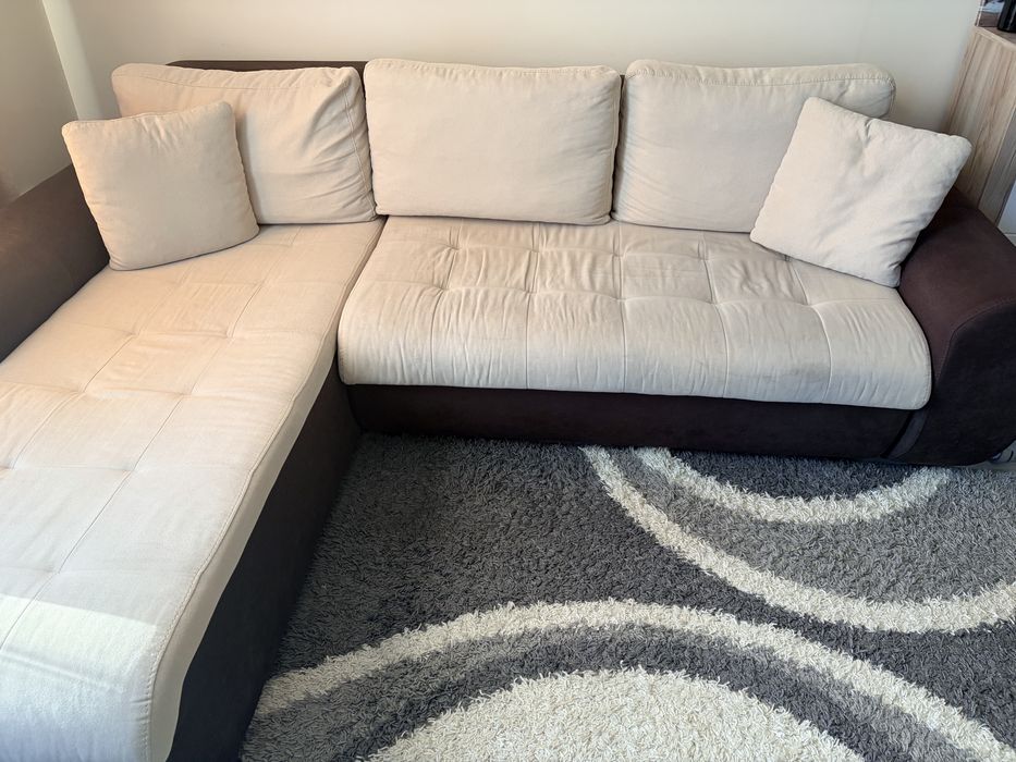 Ъглов диван с функция сън
