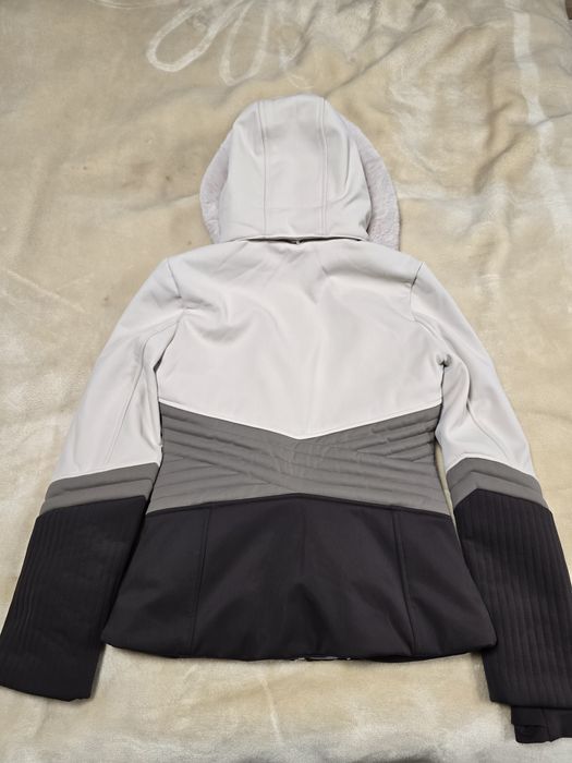 Ски яке OYSHO, колекция 25/26