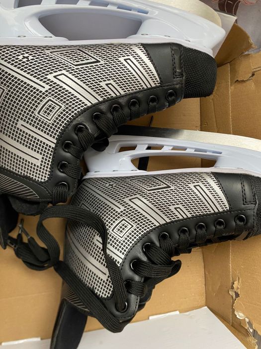 Продам коньки ATEMI DRIFT 2.0
Размер:41