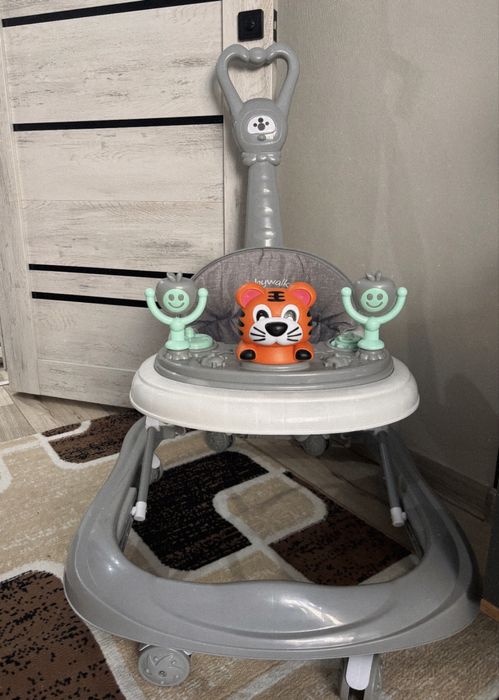 Продам детские ходунки(использовались пару раз)