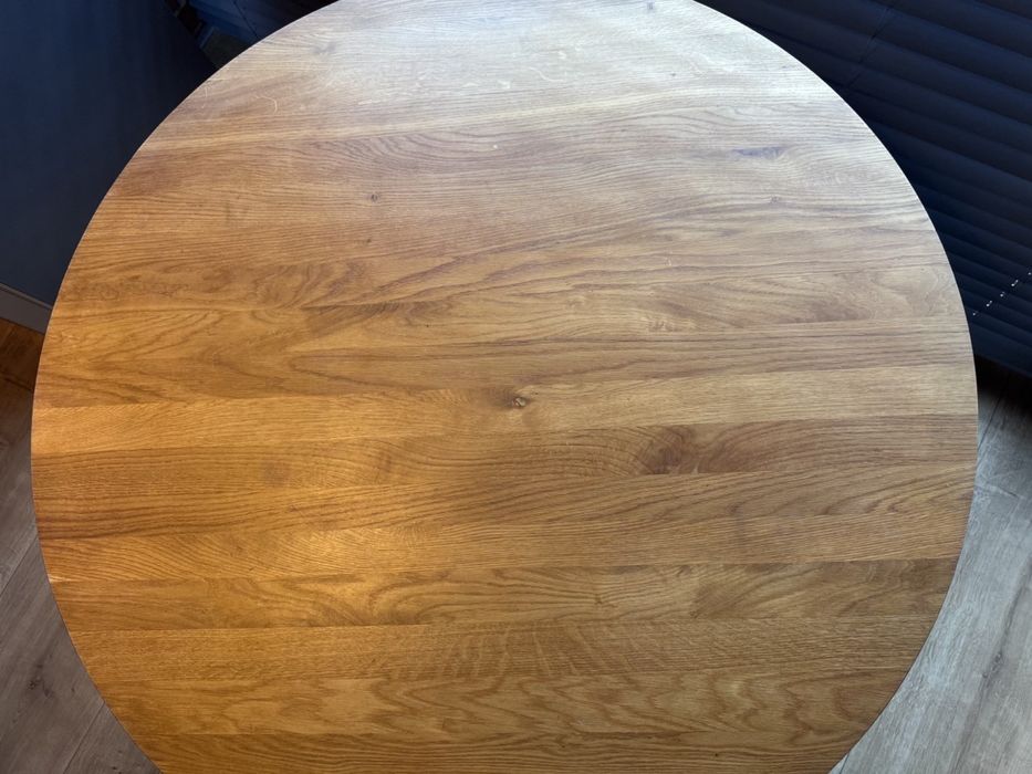 Masa rotunda din stejar