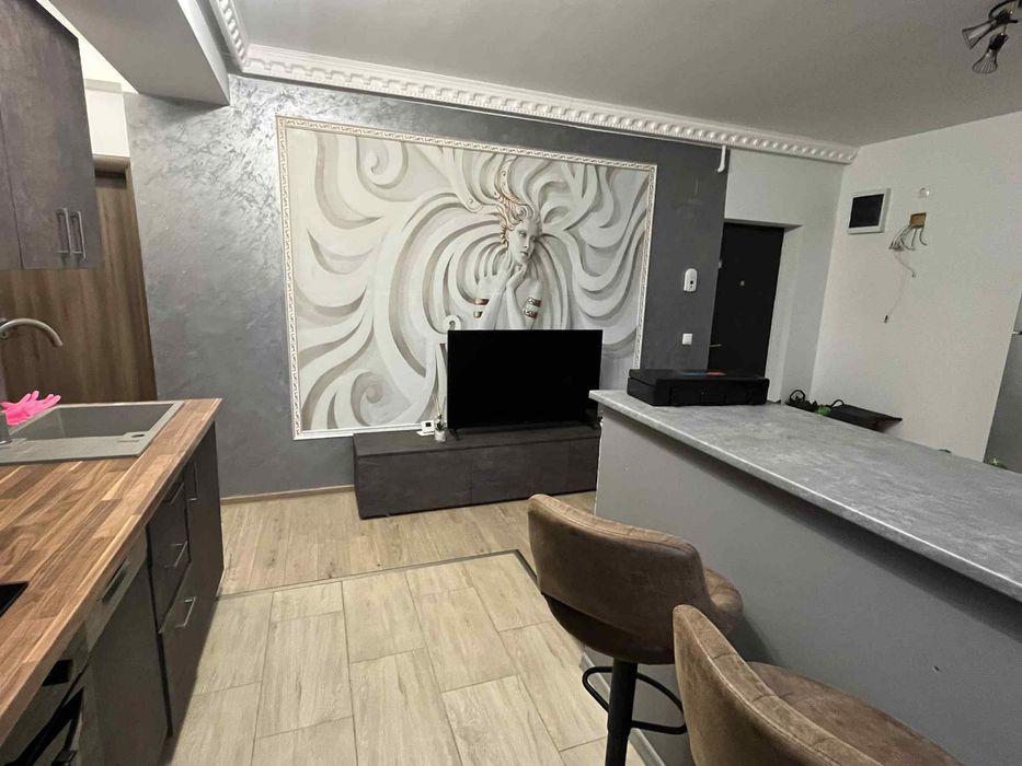 Inchiriez apartament 3 camere