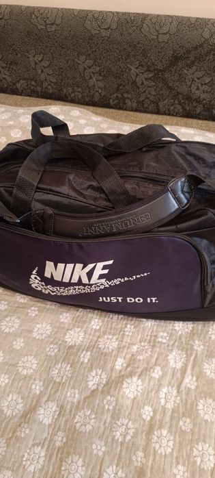 Продам шикарный дорожный сумку!