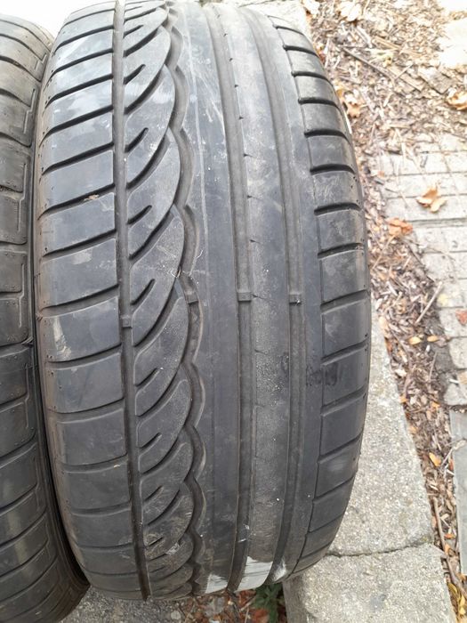 Продава гуми 235-55-17 цола,Дънлоп,четири броя