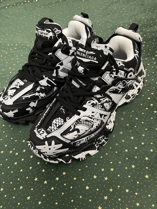 Balenciaga Track Graffiti