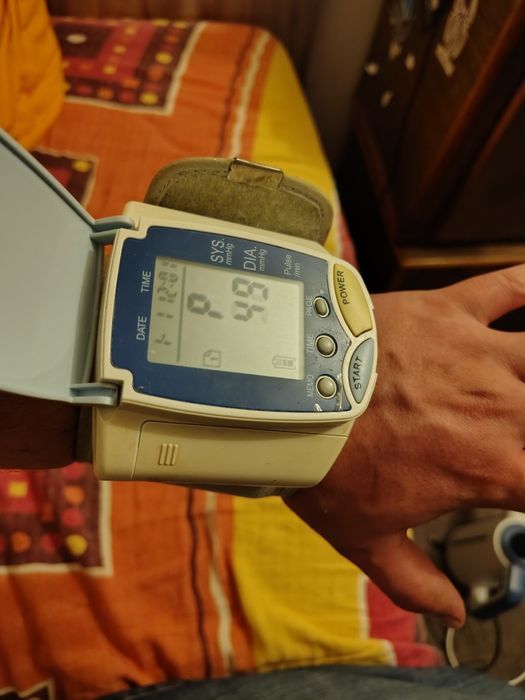 Tensiometru pe baterii