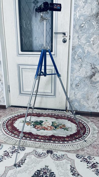 Продам видеокамеру SONY Handykam