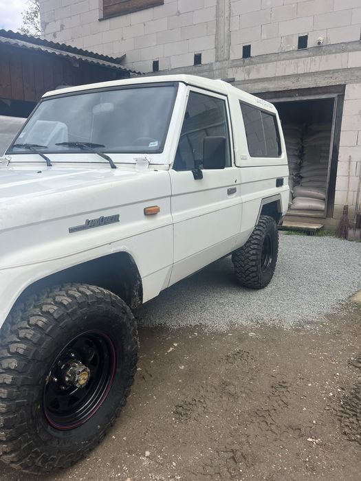 Vând Toyota Land Cruiser J73 !!