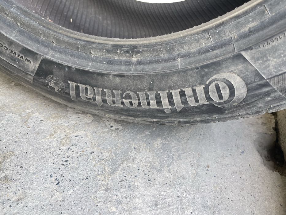 255/45R18 continental
