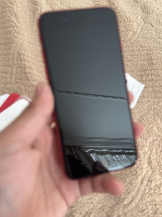 IPhone se gen2 2020год