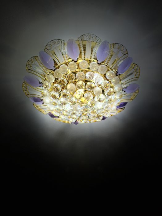 Люстры 2 шт одинаковых