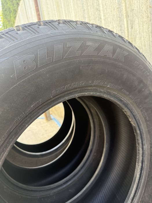 275/65 R17 119T. Bridgestone Blizzak