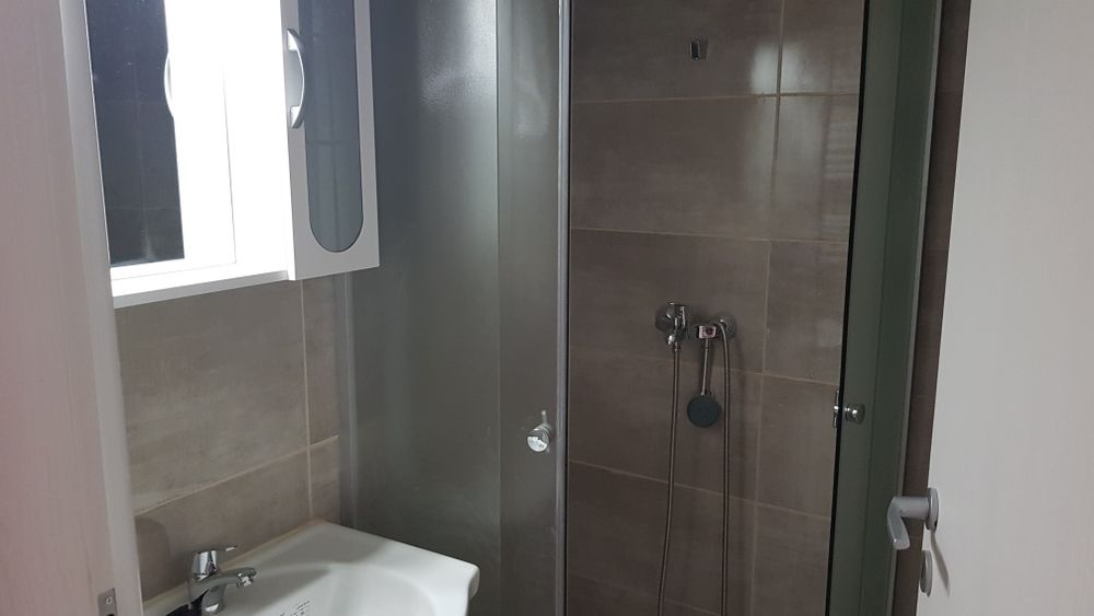 Închiriez apartament 2 camere tip studiou