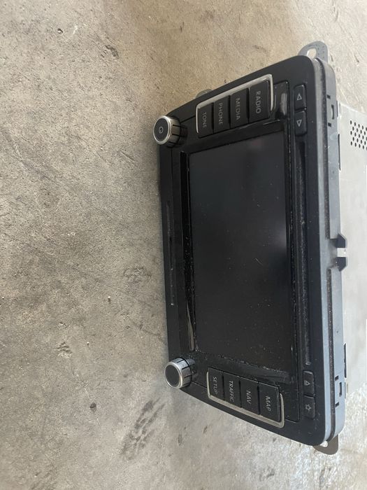 Vand navigatie RNS 510 VW Passat CC / b6 / b7 tiguan OEM impecabila