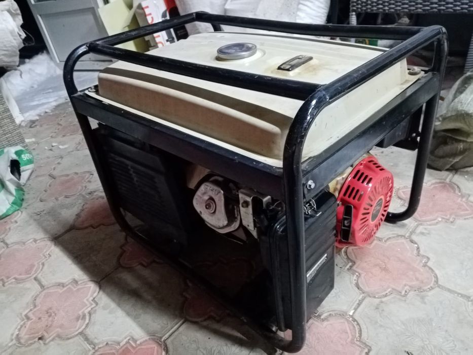 Продам генератор Бизон