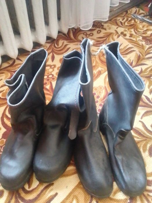 Сапоги кирзовые .ботинки