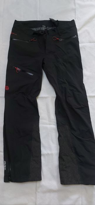 Suprapantaloni marca Ternua