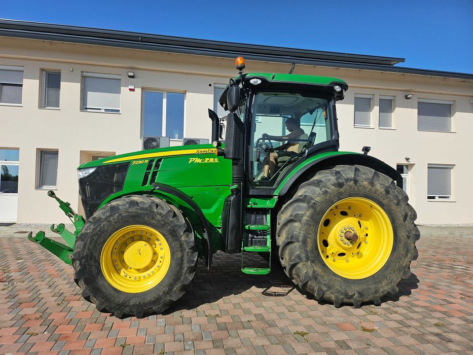 Tractor John Deere 7230R