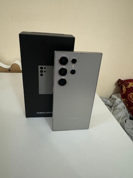 Продаю Samsung S24 ultra 256 gb