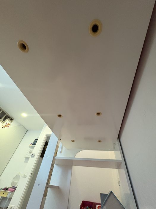 Pat supraetajat + 2 saltele