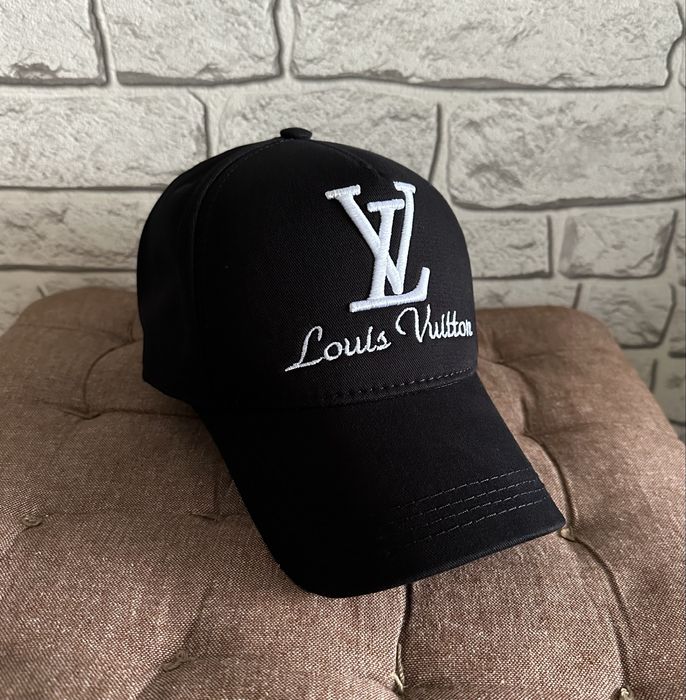 Шапка с козирка Dsquared ,Miu Miu,Stone Island унисекс