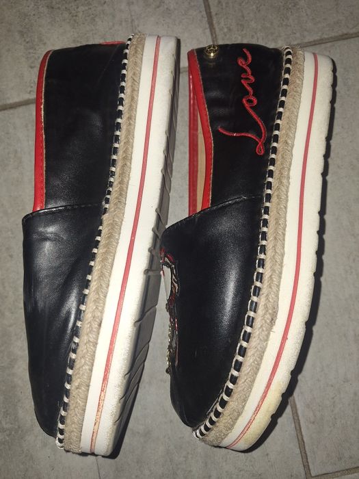 LOVE MOSCHINO Еспадрили
* Проверете уебсайта за най-новите цени