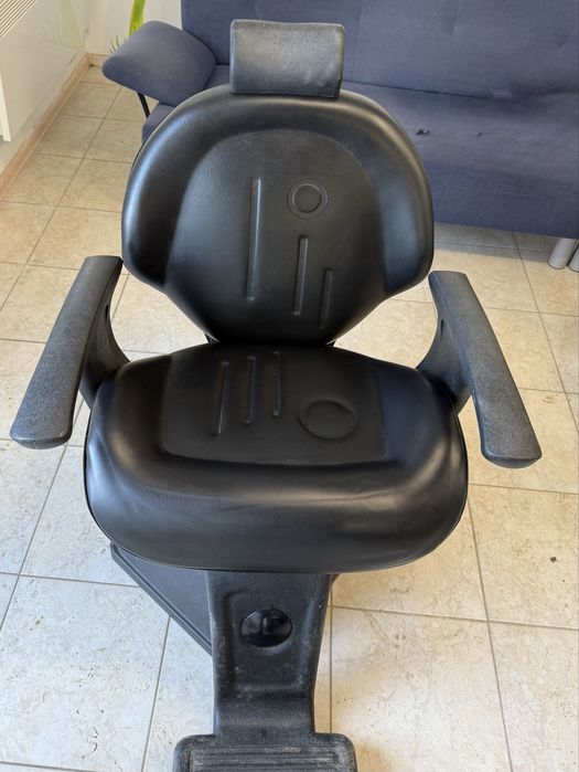 Vand scaun si scafa pentru frizerie