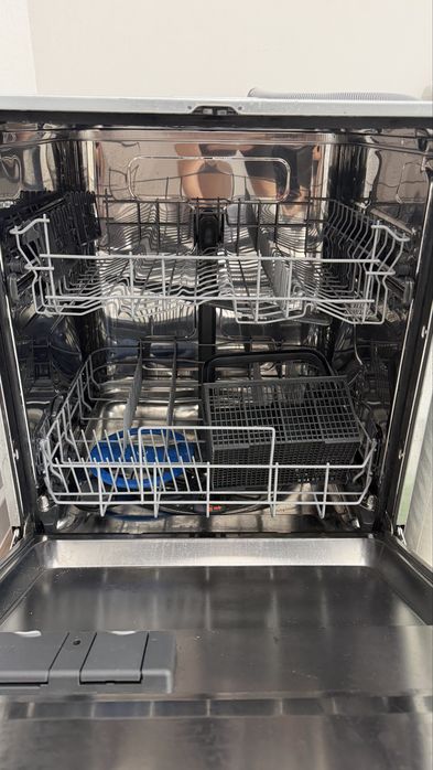 Посудомоечная машина Electrolux