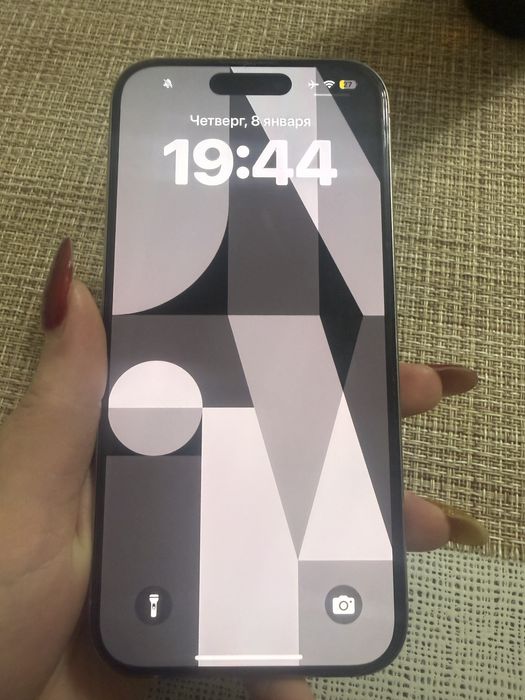 Продам Iphone 15 pro 256 gb