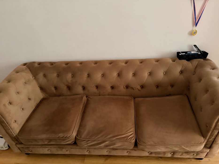Vând canapea neextensibila