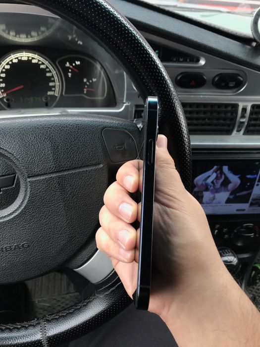 Iphone 12 pro holati zur