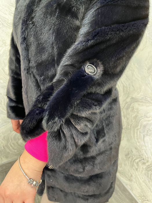 Продам норковую шубку