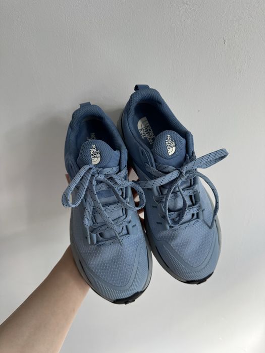 The north face кроссовки.