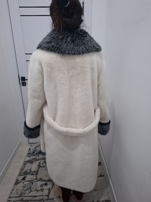 Шуба сотилади срочно