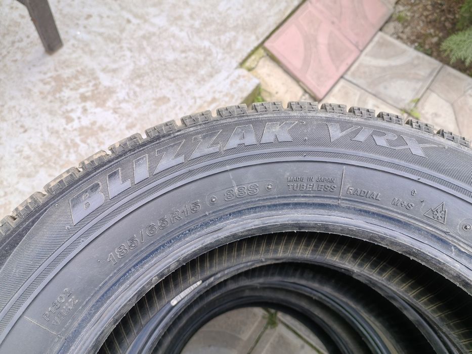 Продам липучку Bridgestone 185/65 R15