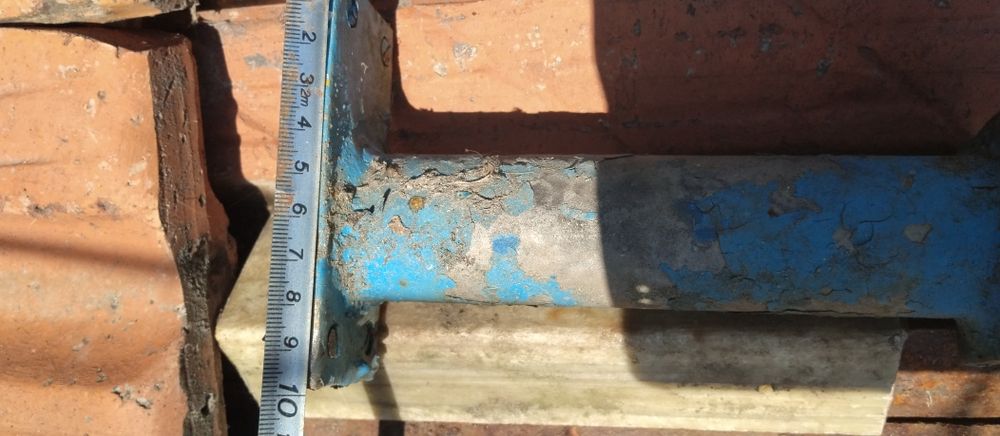 2 чифта по 4 бр.Алуминиеви.крака за кошери и подобни