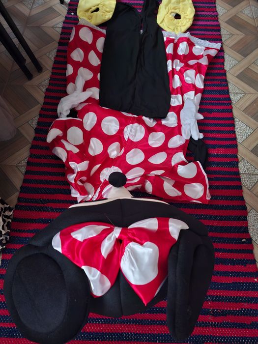 Costum mascota minnie mouse