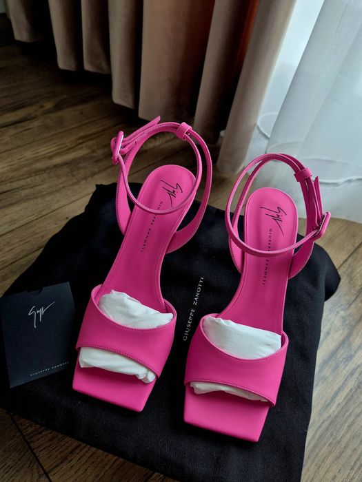 Sandale Giuseppe Zanotti