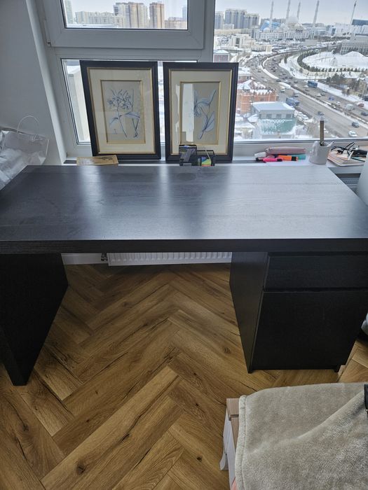 Продается письменный стол