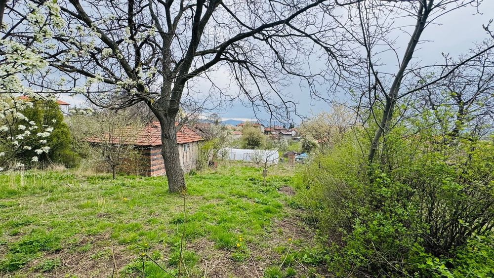 Парцел в Перник, област-с.Дивотино площ 875 цена 60000