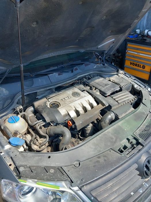 Dezmembrari VW Passat B6 1.9 TDI / Cod Motor BLS