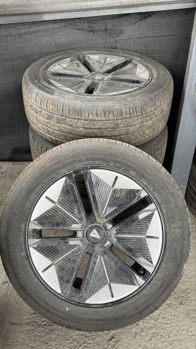 Deepal s07 235/55R19 балон диска.